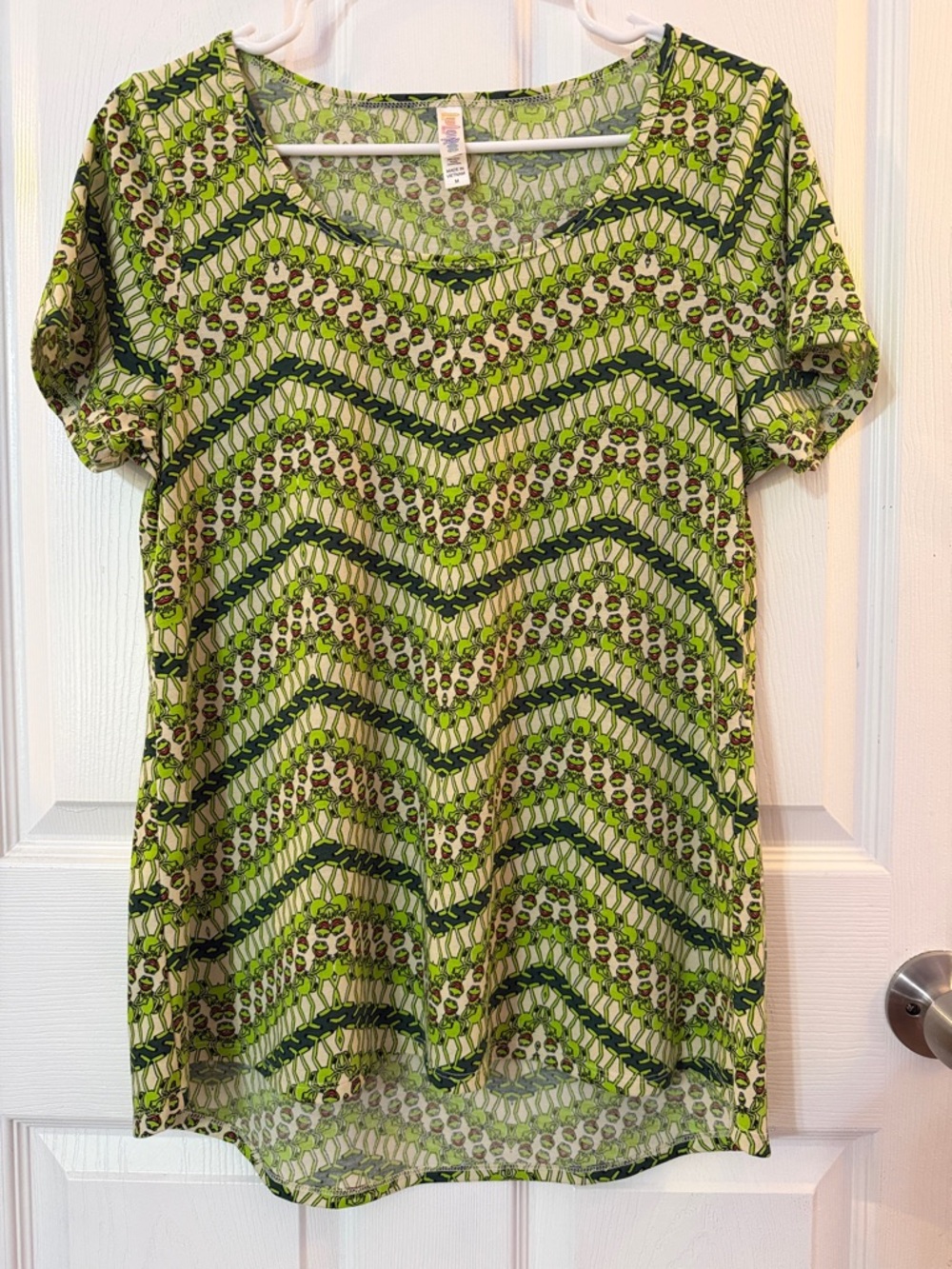 Lularoe Disney Kermit The Frog Classic T-shirt Green Chevron Print Size Med -EUC